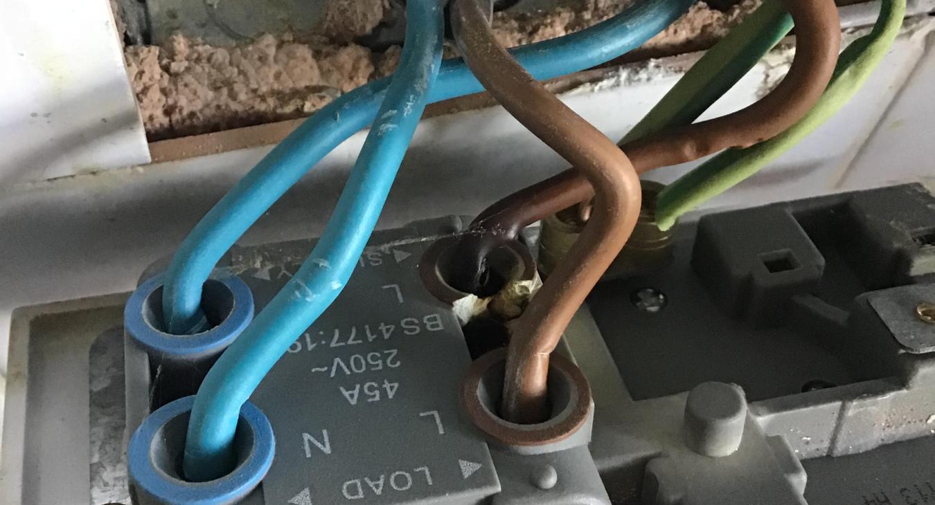 Burnt Cooker Cable - Hazardous Discolouration Found in Cooker Isolator!