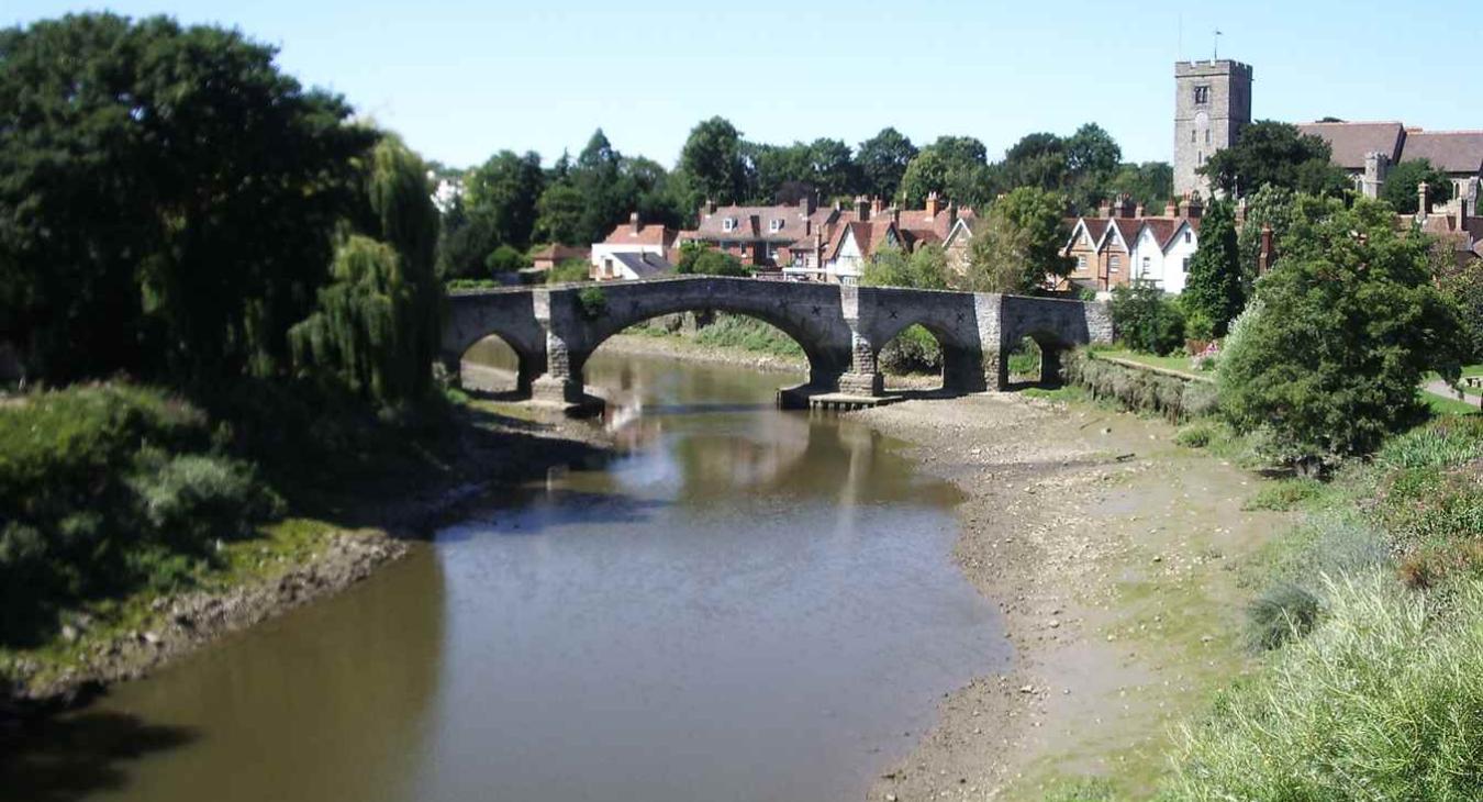 Electrician in Aylesford Maidstone looking at Aylesford Bridge