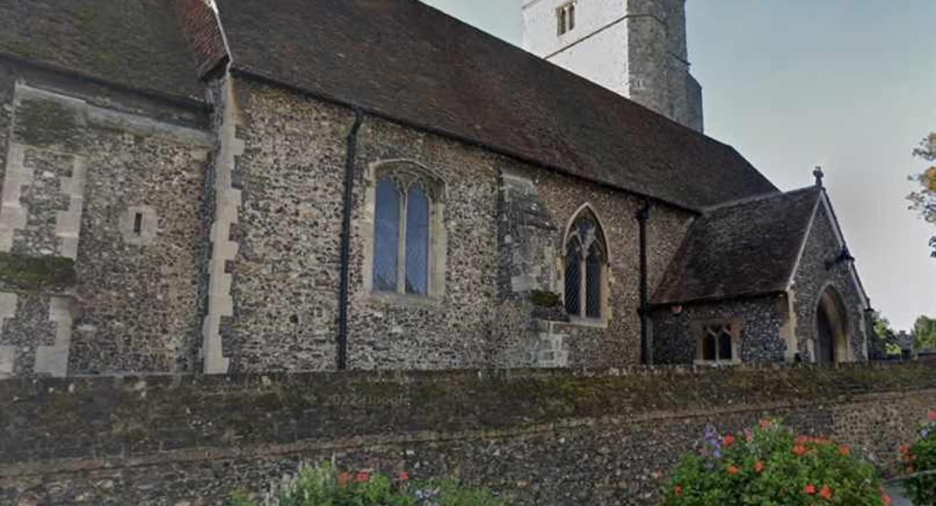 Registered electrician shows St margarets Church in Rainham, Gillingham