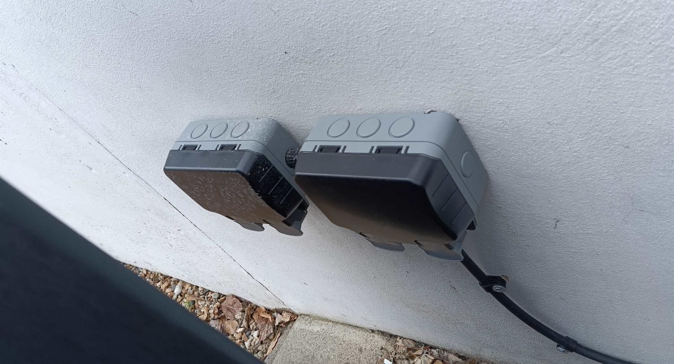 outside sockets installed with armoured cable