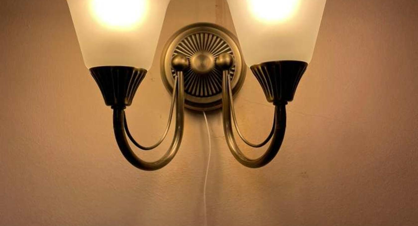Wall light replacement in Canterbury