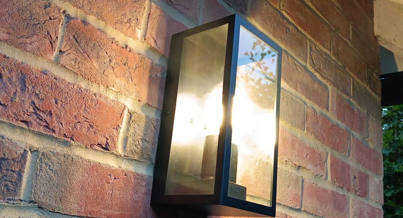 New outside light supplied and fitted to match decor
