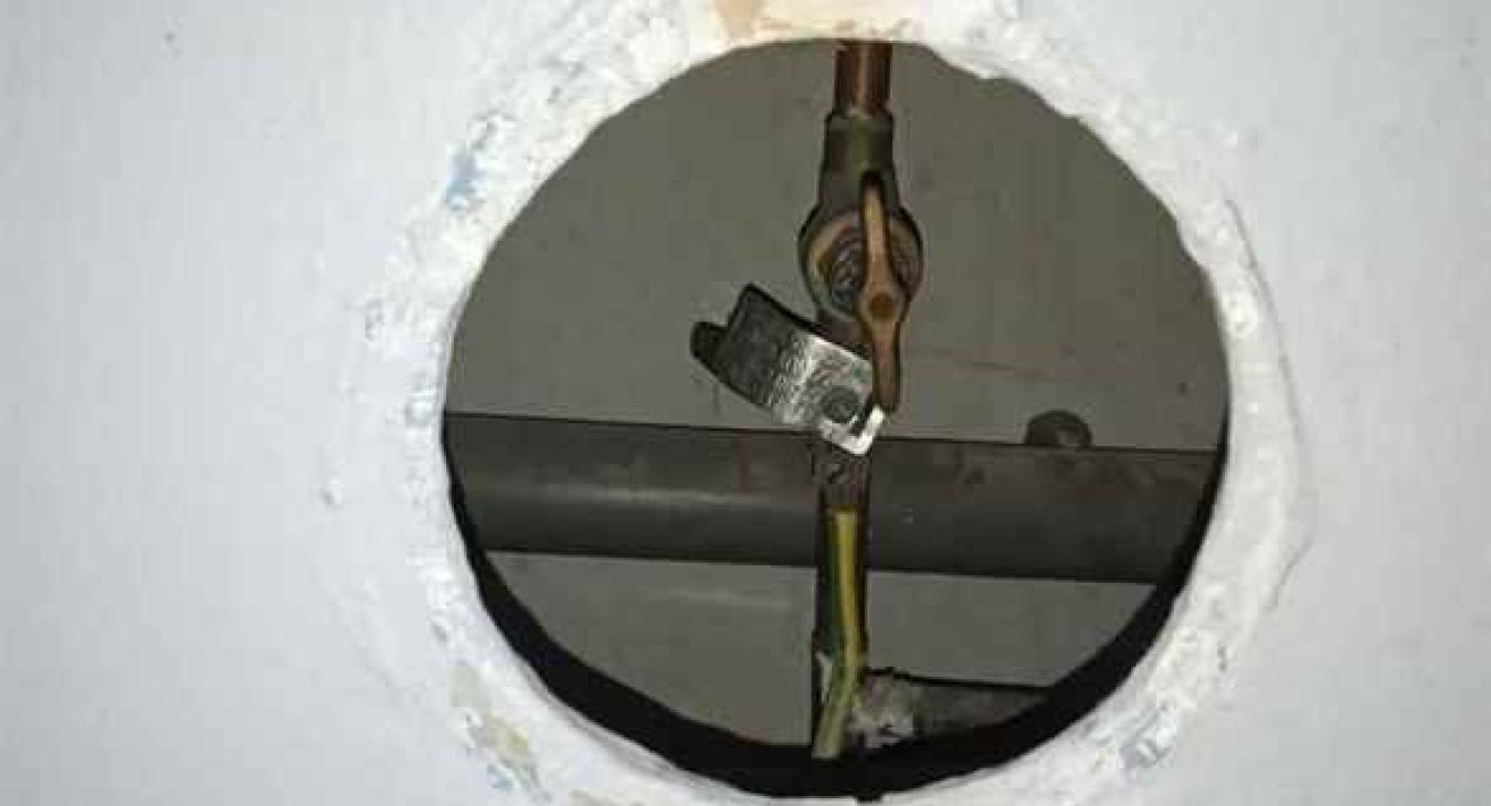 Finding earthing cable for water normally near water main stopcock