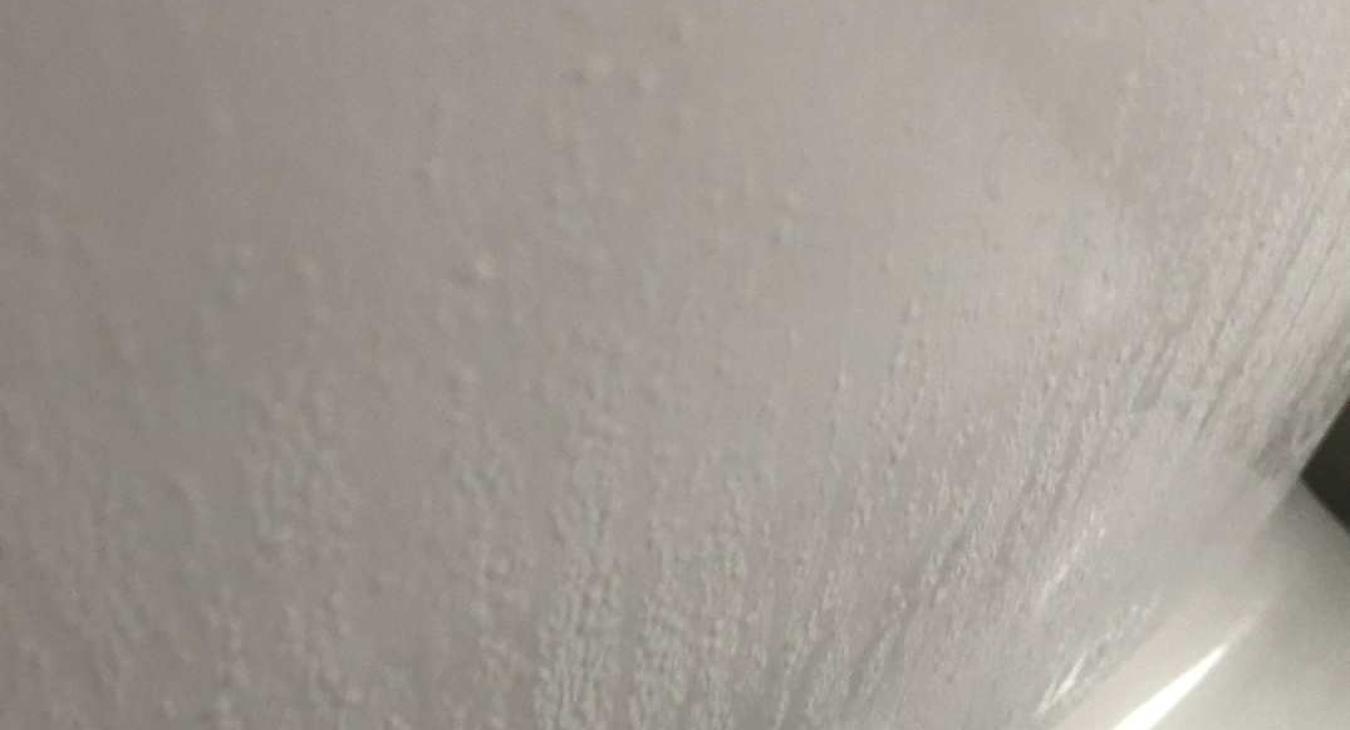 condensation steaming the bath door glass